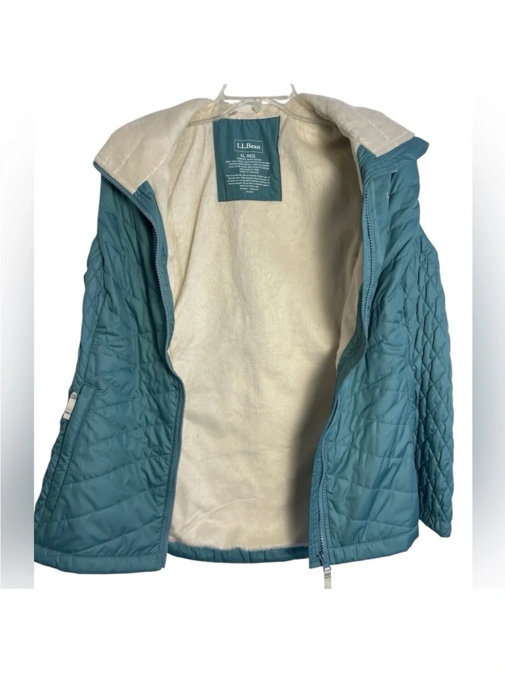 L.L. Bean
L.L. Bean Women's Quilted Vest Full Zip Fleece Lined Size XL - Picture 3 of 11